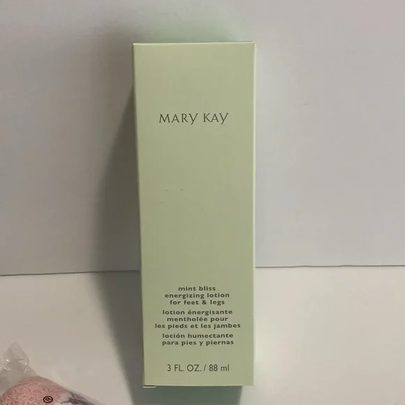 Mary Kay : Mint Bliss Energizing Lotion - Picture 4 of 5
